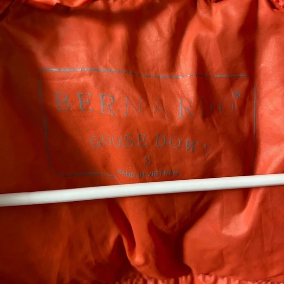 EUC Bernardo Goose Down Packable Puffer Vest Gray Size Small - Picture 6 of 8